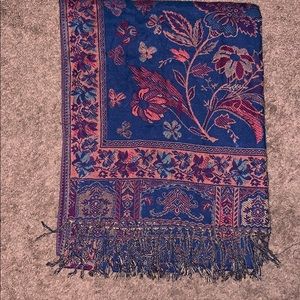 Pashmina paisley scarf